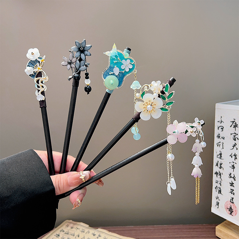 Hanbok Hair Pin - Klasik Püskül Saç Tokası Siyah Ahşap